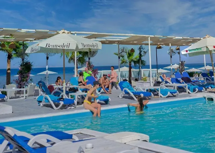 Apartmanhotel Selena Bay With Private - Voyage De Reve